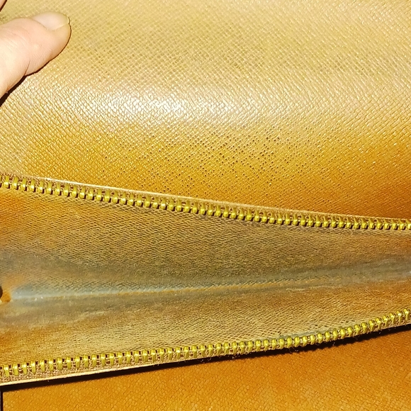 Vintage Louis Vuitton Wallet - Picture 12 of 15